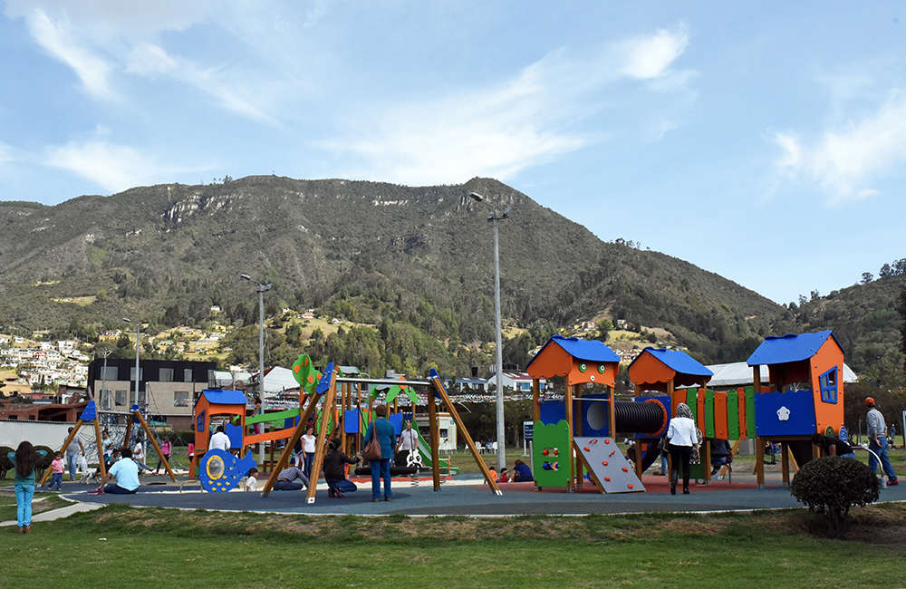 Parque infantil La Cabaña de Alpina LYD ONLINE Bogota Colombia