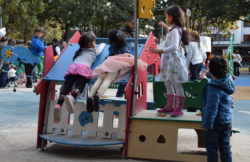 Parque infantil Parque de la 93 Bogota Colombia