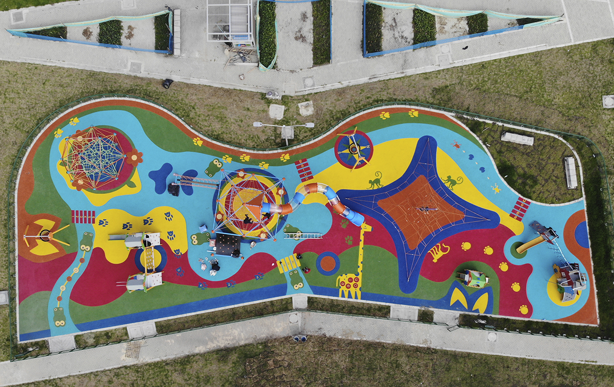 Parque ciudadela porvenir etapa 1 bogota colombia parque infantil juegos infantiles redes berliner galopin kompan bogota