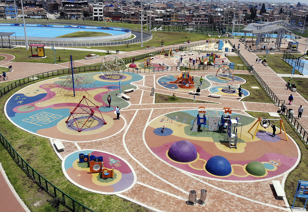 Parque-zonal-gilma-jimenez-juegos-infantiles-Bogota-Colombia-GALOPIN-BERLINER