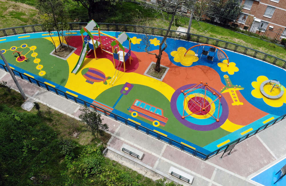 Parque-infantil-TABOR-suba-bogota-juegos-piso-caucho