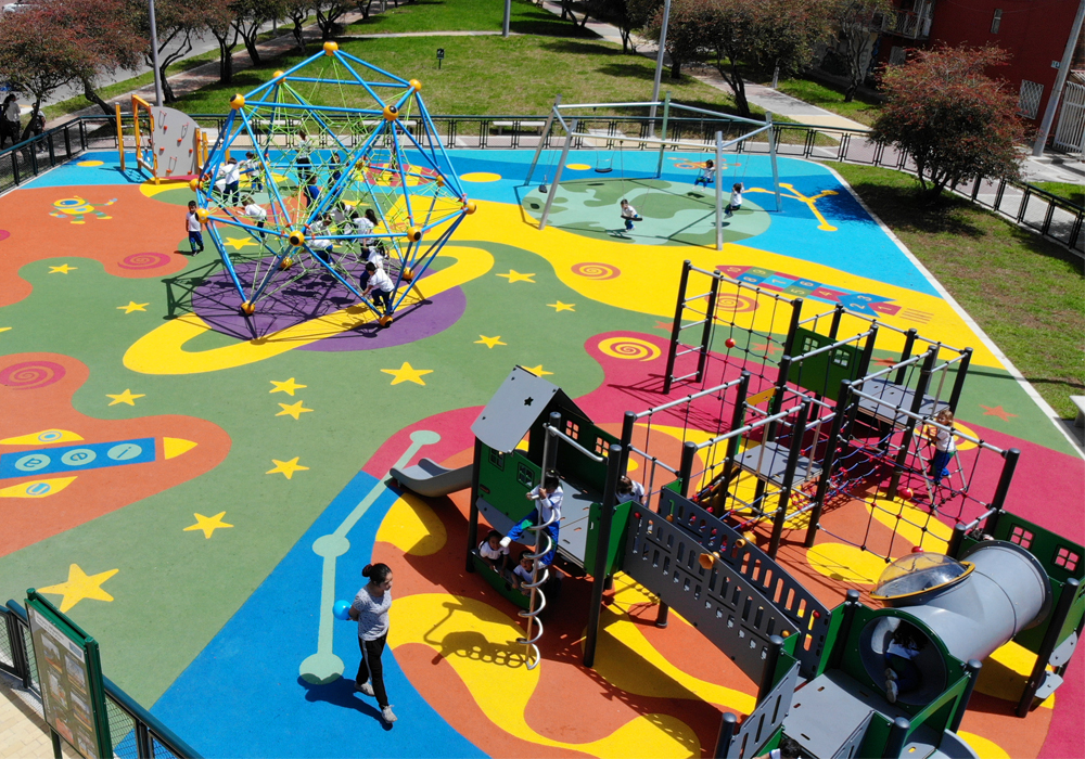 Parque-infantil-lombardia-suba-bogota-juegos-piso-caucho