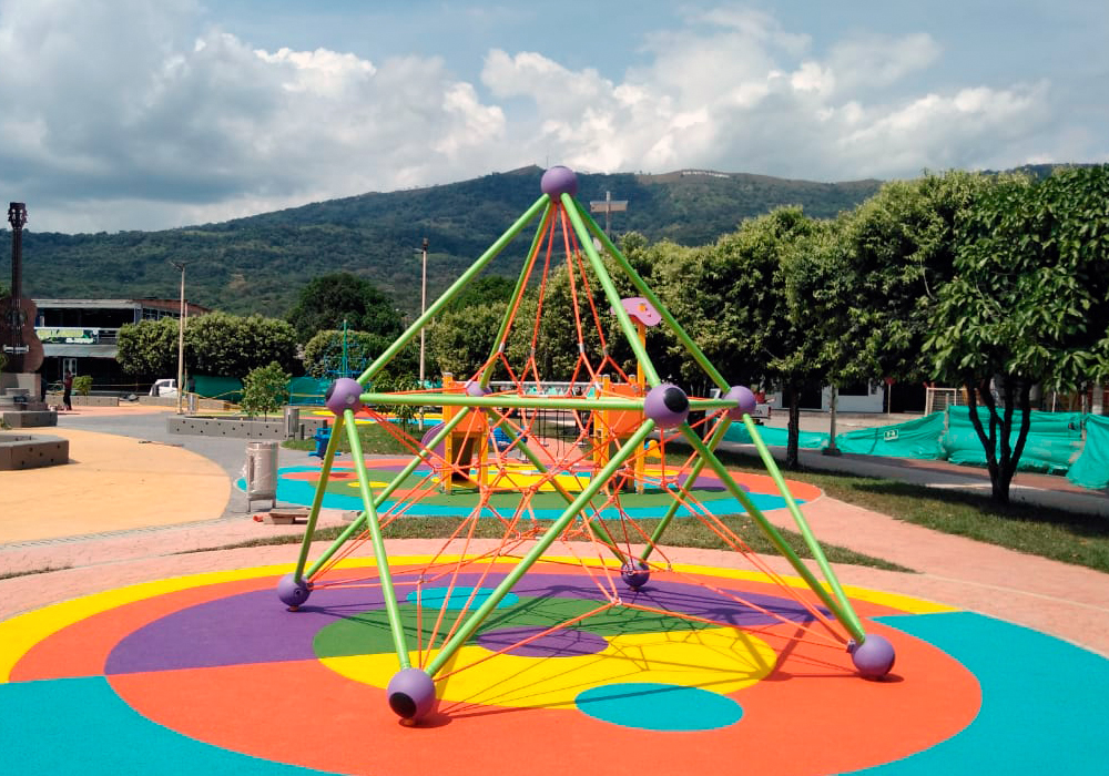 parque-infantil-cristal-aguazul-casanare-Colombia-Berliner-mars