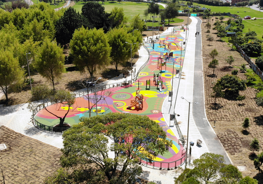 parque-infantil-humedal-juan-amarillo-bogota-piso-caucho-EPDM-juegos